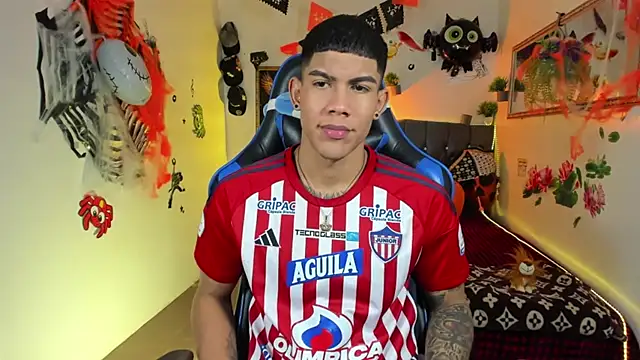 Damian latinxxx online show from 10-24-25, 03:05