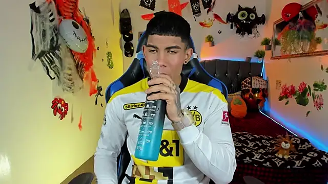 Damian latinxxx online show from 10-27-25, 03:07