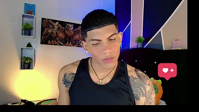 Snapshot of Damian_latinxxx chatting on 03-23-25, 03:10 Damian latinxxx online show from 03-23-25, 03:10