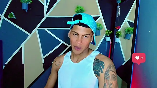 Snapshot of Damian_latinxxx chatting on 02-22-25, 09:34 Damian latinxxx online show from 02-22-25, 09:34