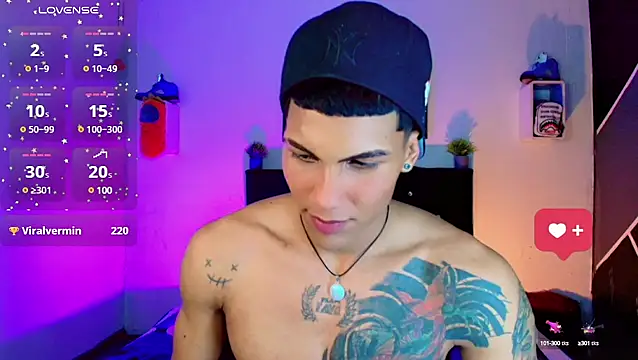 Snapshot of Damian_latinxxx chatting on 03-14-25, 09:03 Damian latinxxx online show from 03-14-25, 09:03