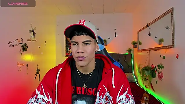 Snapshot of Damian_latinxxx chatting on 10-05-25, 03:08 Damian latinxxx online show from 10-05-25, 03:08