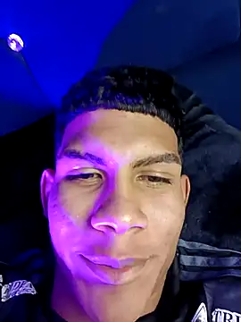 Snapshot of Damian_latinxxx chatting on 02-21-25, 11:01 Damian latinxxx online show from 02-21-25, 11:01