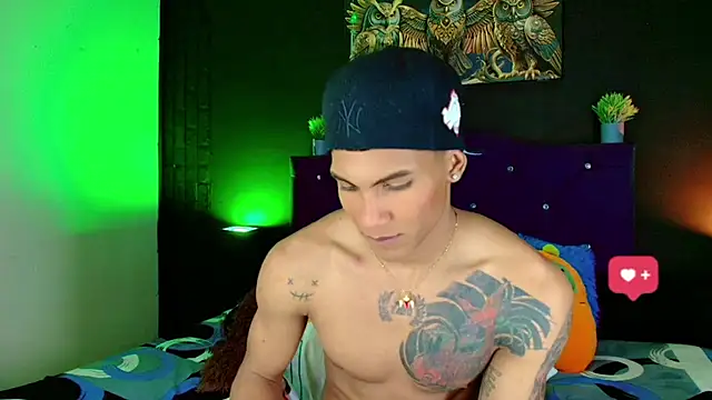 Snapshot of Damian_latinxxx chatting on 02-28-25, 09:25 Damian latinxxx online show from 02-28-25, 09:25