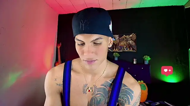 Snapshot of Damian_latinxxx chatting on 02-26-25, 06:08 Damian latinxxx online show from 02-26-25, 06:08