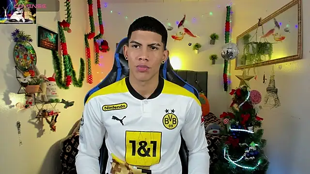 Damian latinxxx online show from 12-21-25, 03:19