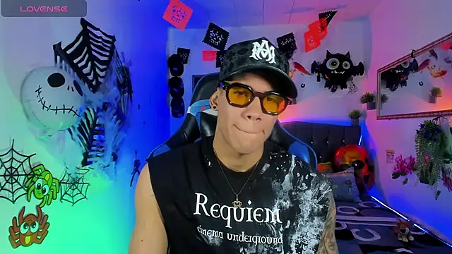 Snapshot of Damian_latinxxx chatting on 10-09-25, 03:07 Damian latinxxx online show from 10-09-25, 03:07