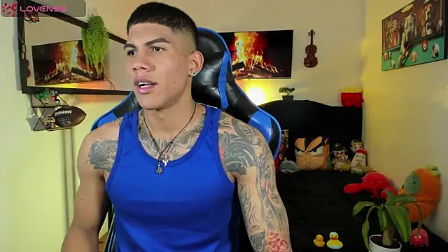 Snapshot of Damian_latinxxx chatting on 05-15-26, 03:15 Damian latinxxx online show from 05-15-26, 03:15