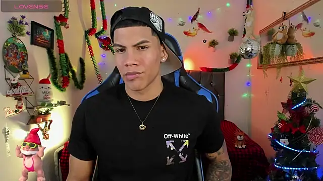 Damian latinxxx online show from 12-17-25, 03:11