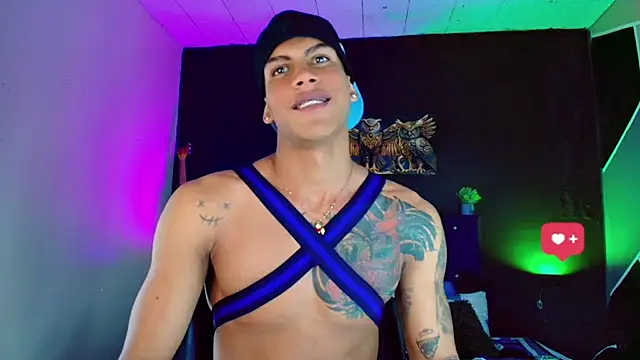 Snapshot of Damian_latinxxx chatting on 02-27-25, 09:07 Damian latinxxx online show from 02-27-25, 09:07