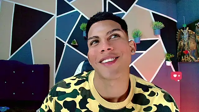 Snapshot of Damian_latinxxx chatting on 02-20-25, 05:23 Damian latinxxx online show from 02-20-25, 05:23