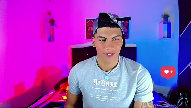 Snapshot of Damian_latinxxx chatting on 03-08-25, 03:06 Damian latinxxx online show from 03-08-25, 03:06