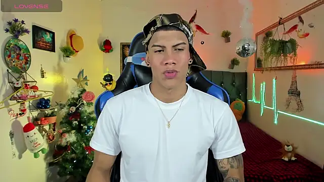 Damian latinxxx online show from 11-27-25, 02:56