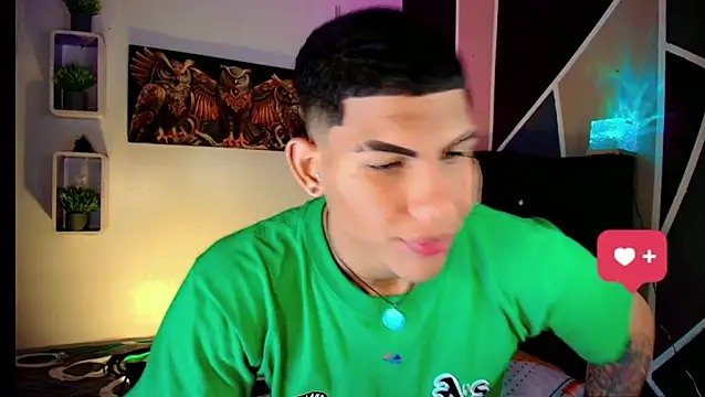 Snapshot of Damian_latinxxx chatting on 03-16-25, 03:04 Damian latinxxx online show from 03-16-25, 03:04