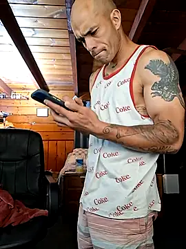 Snapshot of JohnnyDeep187 chatting on 03-18-26, 03:24 JohnnyDeep187 online show from 03-18-26, 03:24