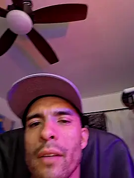 Snapshot of JohnnyDeep187 chatting on 12-23-25, 07:51 JohnnyDeep187 online show from 12-23-25, 07:51