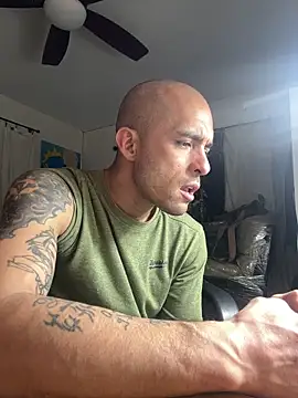 Snapshot of JohnnyDeep187 chatting on 12-20-25, 06:16 JohnnyDeep187 online show from 12-20-25, 06:16