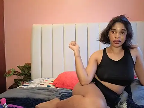 Snapshot of _Gyy_ chatting on 07-15-26, 02:13 Gyy online show from 07-15-26, 02:13