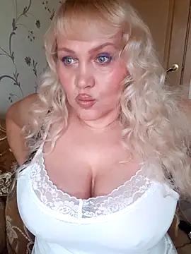 IsabellaBoni online show from 04-01-26, 06:04