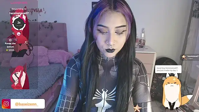 exodiakinky2 online show from 10-22-25, 04:23