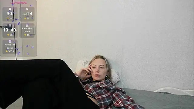 bubble bbb online show from 10-19-25, 04:04