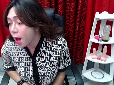 urprincessnicolexxx online show from 05-12-26, 01:46