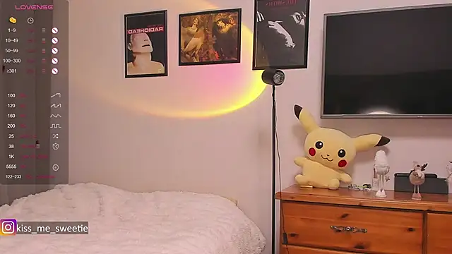 Ashley Mintt online show from 12-03-25, 09:53