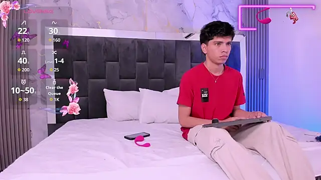 Santy carrington online show from 04-10-26, 02:13