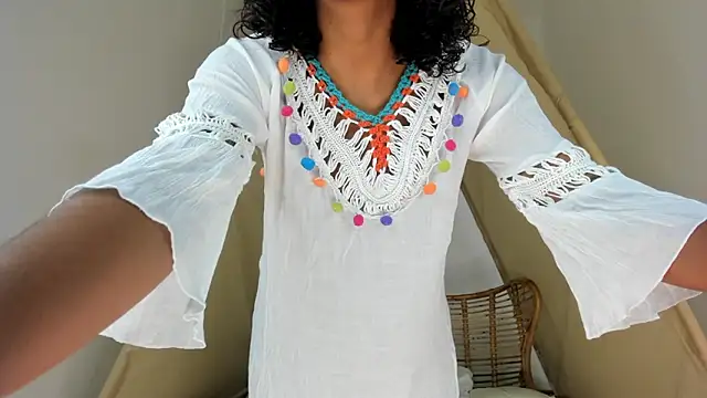 Ariella Ruiz online show from 10-12-25, 12:06