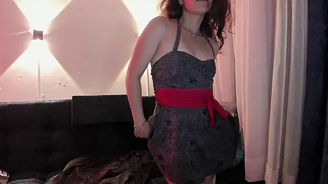 Snapshot of April_Evans26 chatting on 12-06-24, 03:35 April Evans26 online show from 12-06-24, 03:35