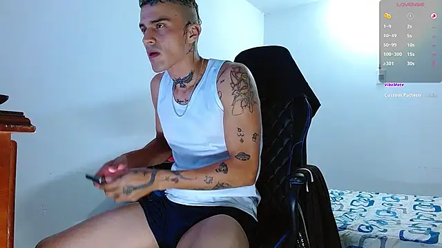 bray hotboy777 online show from 11-11-25, 03:12