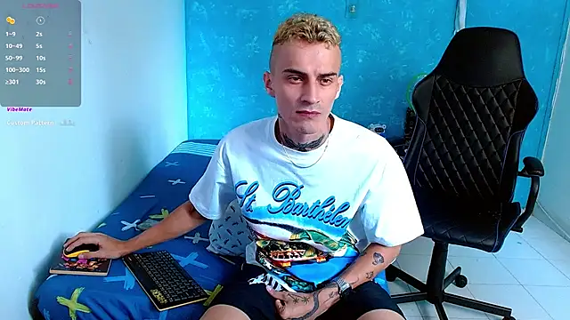 Snapshot of bray_hotboy777 chatting on 03-01-25, 02:34 bray hotboy777 online show from 03-01-25, 02:34