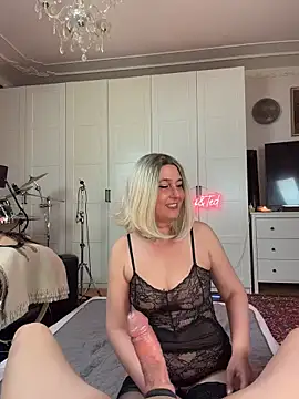 FoxyandTed online show from 04-07-26, 01:57