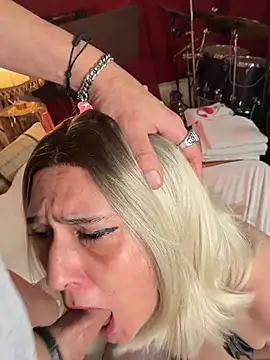 FoxyandTed online show from 02-04-26, 05:19