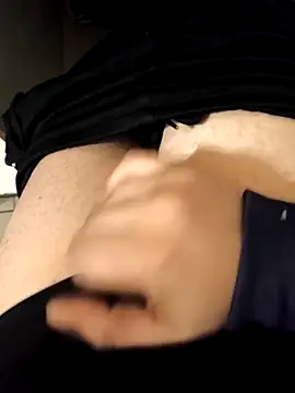 Snapshot of franko1987 chatting on 11-19-25, 05:07 franko1987 online show from 11-19-25, 05:07