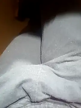 Snapshot of franko1987 chatting on 03-06-25, 04:19 franko1987 online show from 03-06-25, 04:19