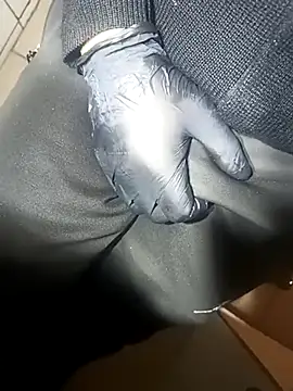 Snapshot of franko1987 chatting on 03-15-25, 05:41 franko1987 online show from 03-15-25, 05:41