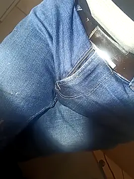 Snapshot of franko1987 chatting on 03-10-25, 05:33 franko1987 online show from 03-10-25, 05:33