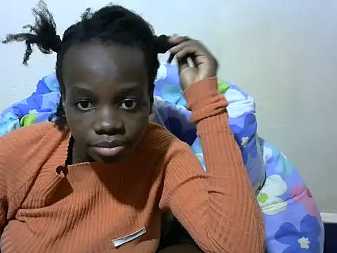 Snapshot of Thicky_kyla chatting on 07-07-26, 06:33 Thicky kyla online show from 07-07-26, 06:33