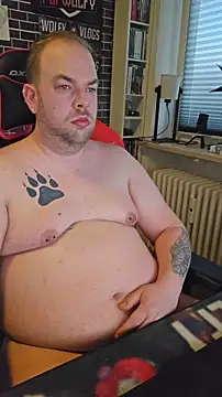 PupW0lfy online show from 01-15-26, 10:18