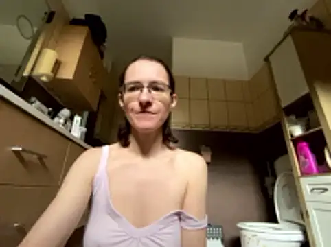 Milky hairy mommy online show from 12-17-25, 08:08