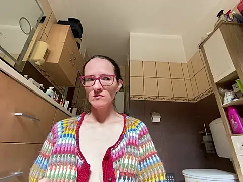 Milky hairy mommy online show from 04-23-26, 07:37