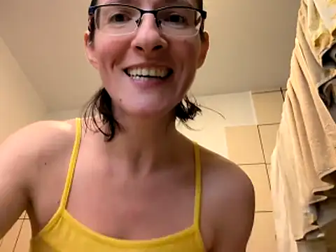 Milky hairy mommy online show from 11-27-25, 09:48