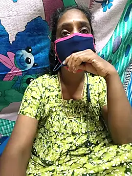 Snapshot of Tamil--Rani chatting on 03-19-25, 03:29 Tamil--Rani online show from 03-19-25, 03:29