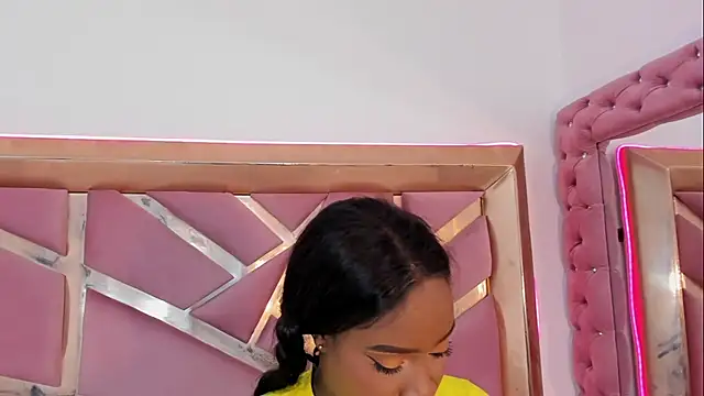 Britanymooree online show from 05-14-26, 10:18