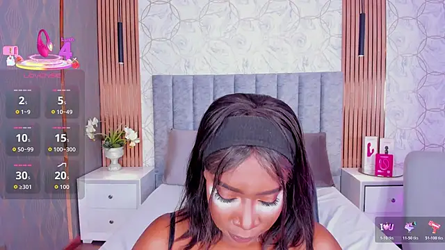 Britanymooree online show from 02-12-26, 08:19