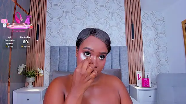 Britanymooree online show from 02-03-26, 07:30