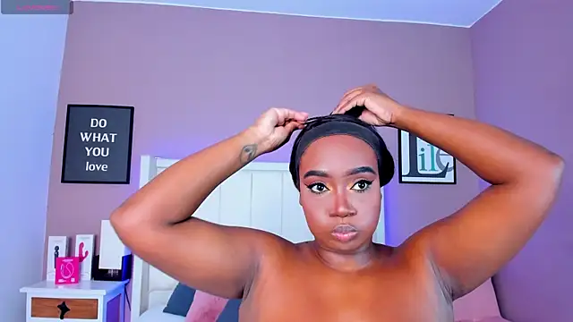 Britanymooree online show from 09-15-25, 07:36