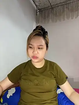 Snapshot of Odette68 chatting on 06-12-26, 11:24 Odette68 online show from 06-12-26, 11:24