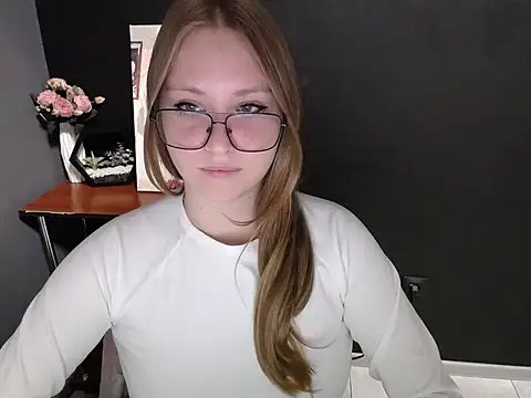 Snapshot of lady_minx chatting on 10-06-25, 07:20 lady minx online show from 10-06-25, 07:20